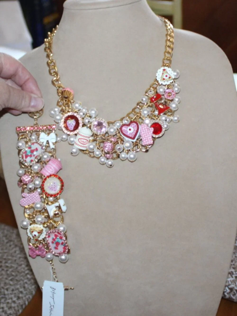 NWT Betsey Johnson Baking Bib Necklace and matching Bracelet FABULOUS!! - Picture 13 of 13